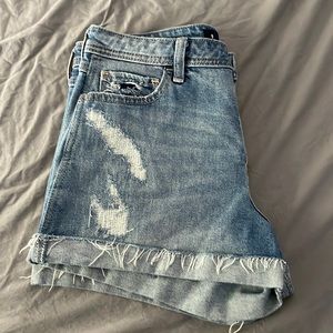 Hollister shorts size 9 waist 29